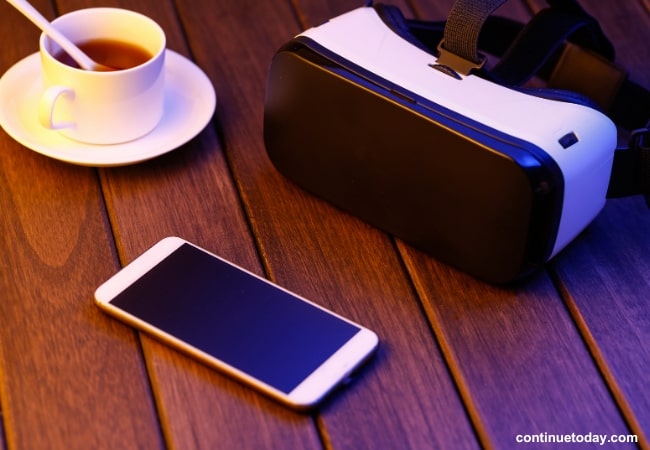 various technologies like smartphones VR glasses to explore metaverse.